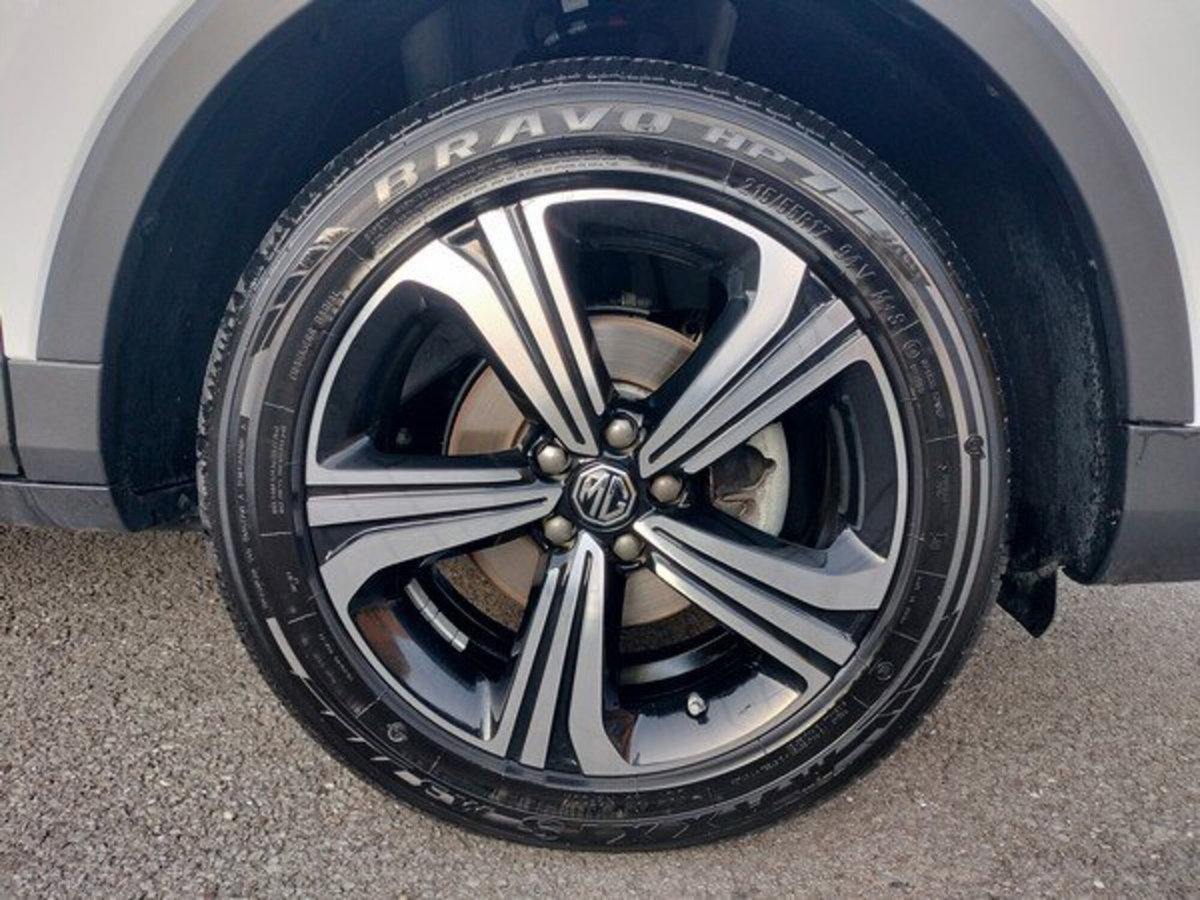 Mg ZS ZS 1.5 Luxury (9)