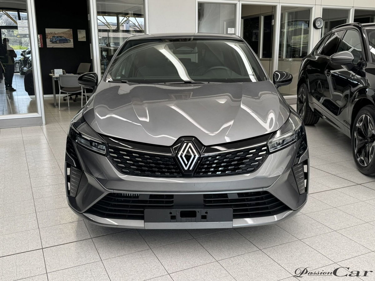 Renault Clio TCe 90 CV 5 porte Techno (2)