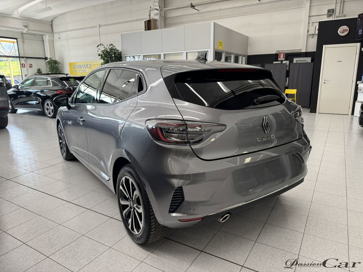 Renault Clio TCe 90 CV 5 porte Techno (6)