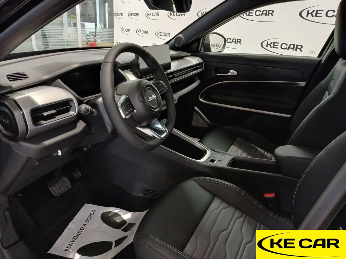 Jeep Avenger 1.2 turbo e-hybrid mhev Upland 4xe 145cv edct6 (14)