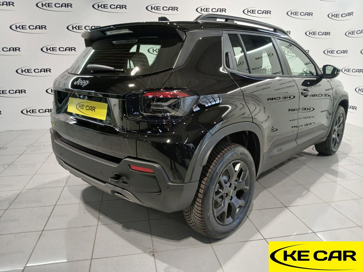 Jeep Avenger 1.2 turbo e-hybrid mhev Upland 4xe 145cv edct6 (5)