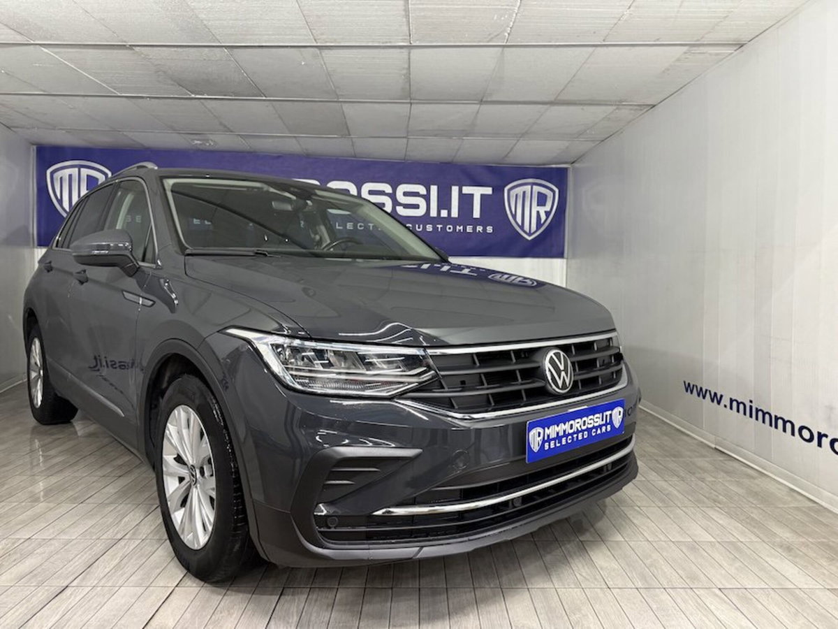 Volkswagen Tiguan 2.0 tdi Life 150cv dsg (3)