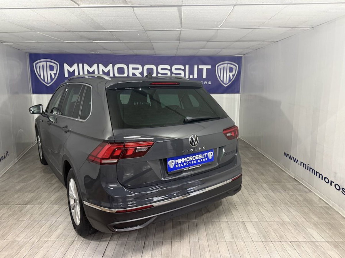 Volkswagen Tiguan 2.0 tdi Life 150cv dsg (8)