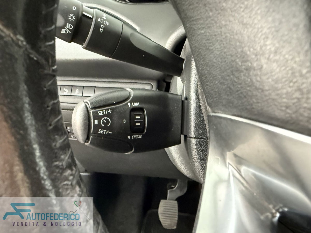 Peugeot 208 75 5 porte Allure (8)