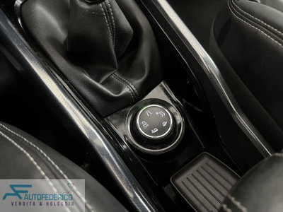 Peugeot 2008 e-HDi 92 CV Stop&Start Allure (9)