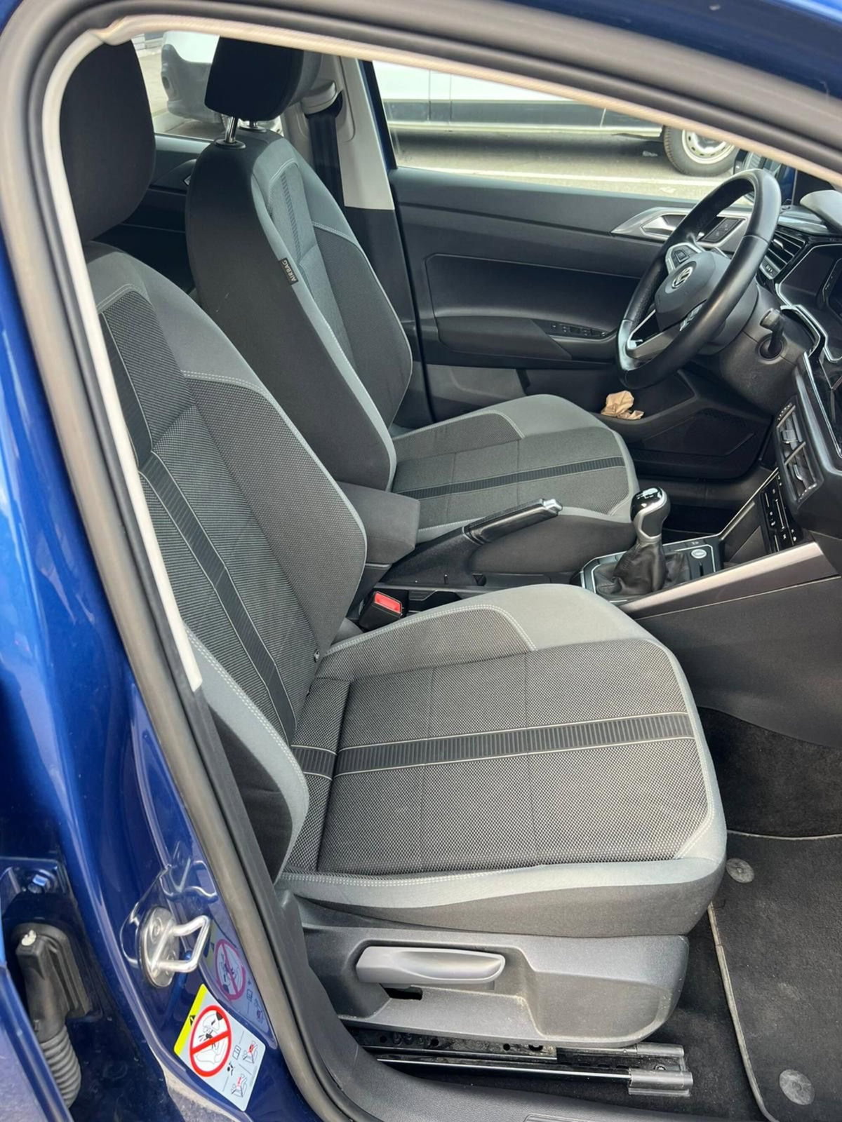 Volkswagen Polo 1.0 tsi Style 95cv (12)