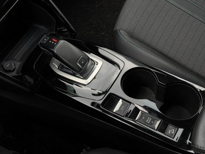 Peugeot 2008 PureTech 130 S&S EAT8 Allure Pack (15)