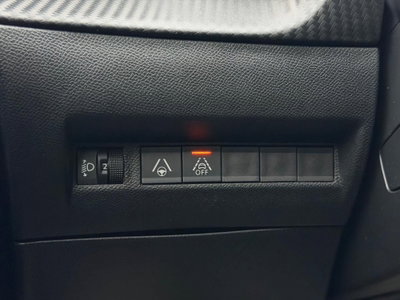 Peugeot 2008 PureTech 130 S&S EAT8 Allure Pack (18)