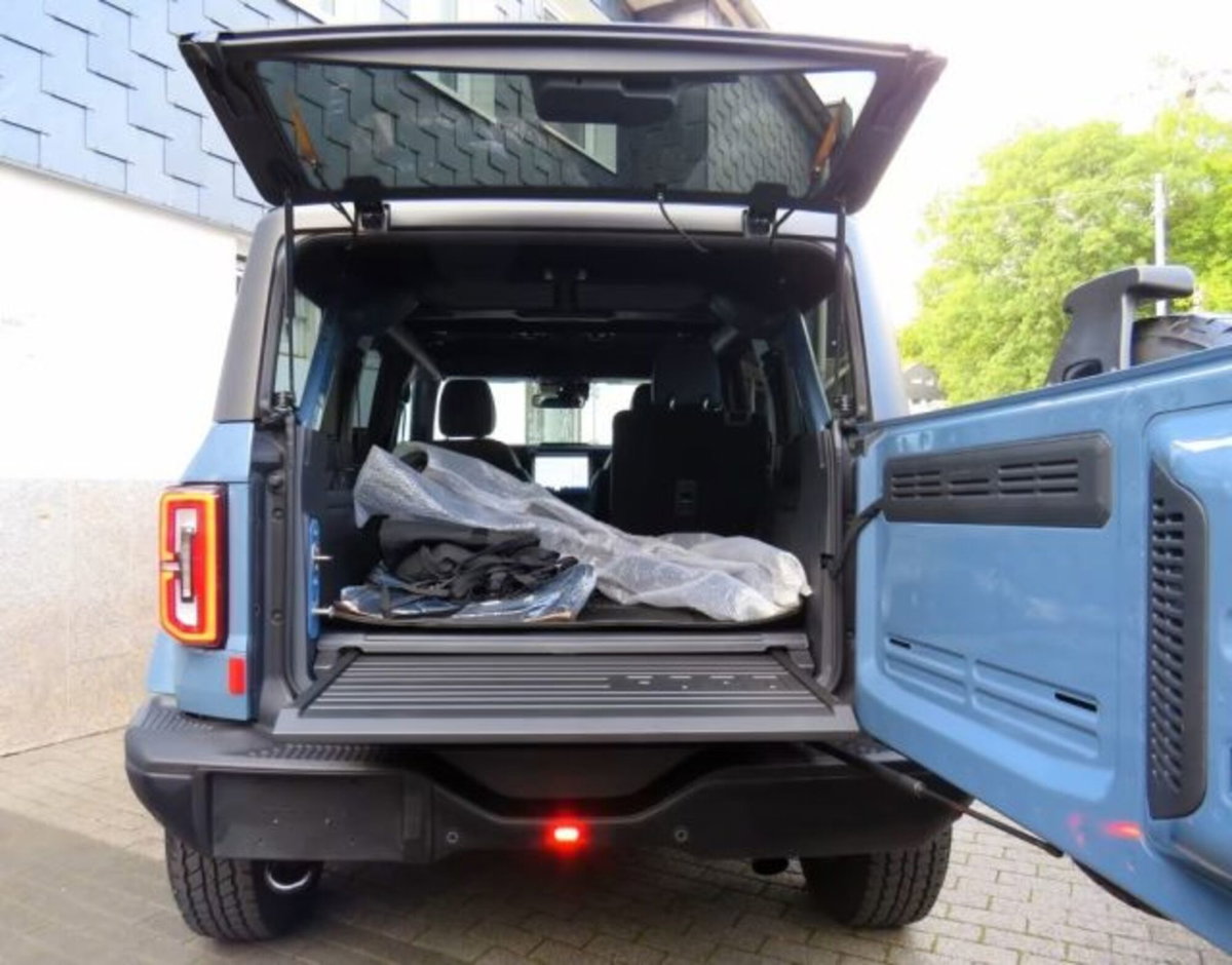 Ford Bronco 2.7 ecoboost V6 Outer Banks 4x4 335cv auto (2)