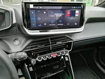 Peugeot 208 51 kWh GT (8)