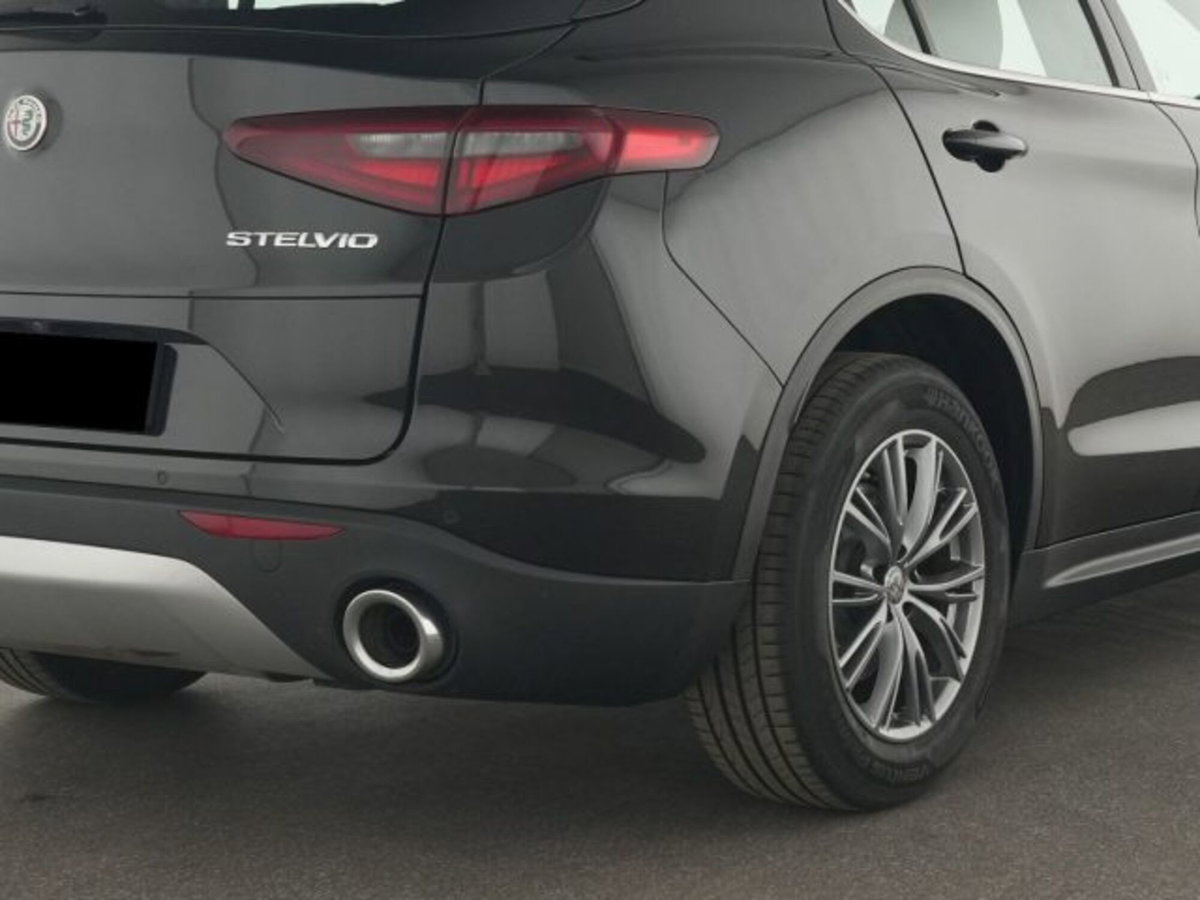 Alfa Romeo Stelvio Stelvio 2.0 Turbo 200 CV AT8 Q4 Super Business (11)