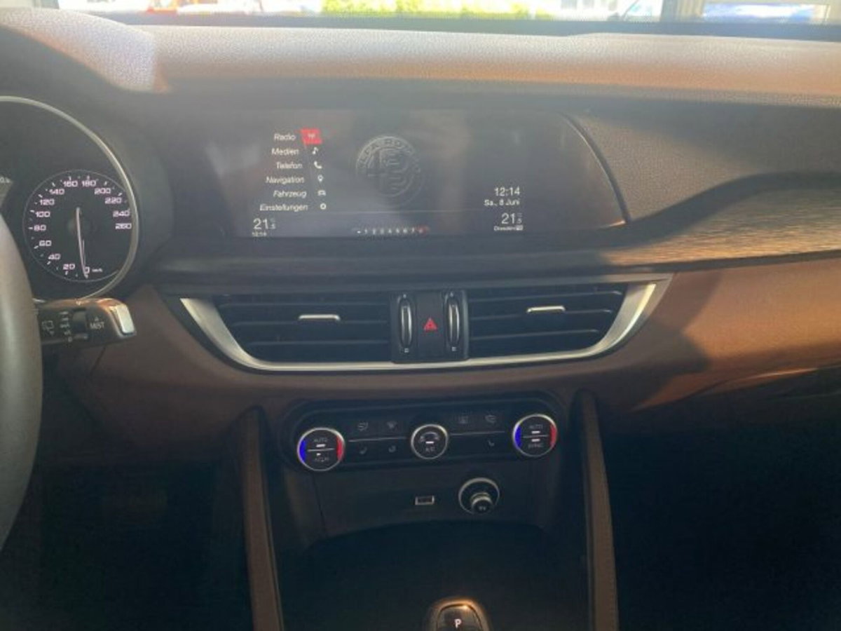 Alfa Romeo Stelvio Stelvio 2.0 Turbo 200 CV AT8 Q4 Super Business (14)