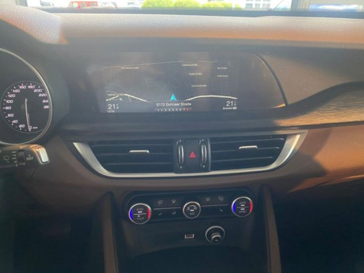 Alfa Romeo Stelvio Stelvio 2.0 Turbo 200 CV AT8 Q4 Super Business (15)