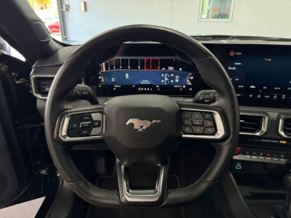 Ford Mustang Coupé Fastback 2.3 EcoBoost (8)