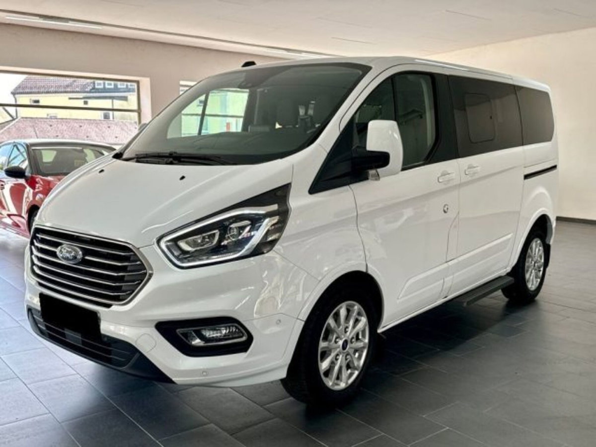Ford Tourneo Custom 320 2.0 EcoBlue 150CV PL Titanium
