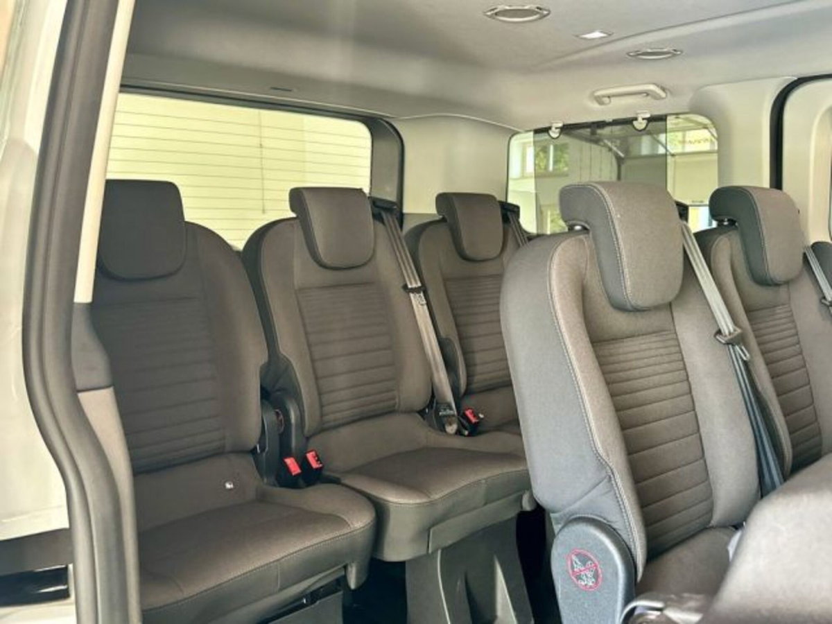 Ford Tourneo Custom 320 2.0 EcoBlue 150CV PL Titanium (19)