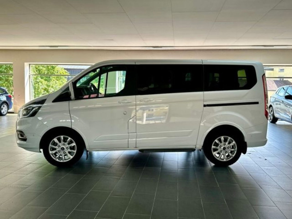Ford Tourneo Custom 320 2.0 EcoBlue 150CV PL Titanium (4)