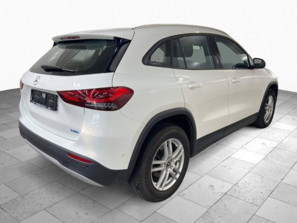 Mercedes-Benz GLA SUV 180 d Business Extra auto (3)