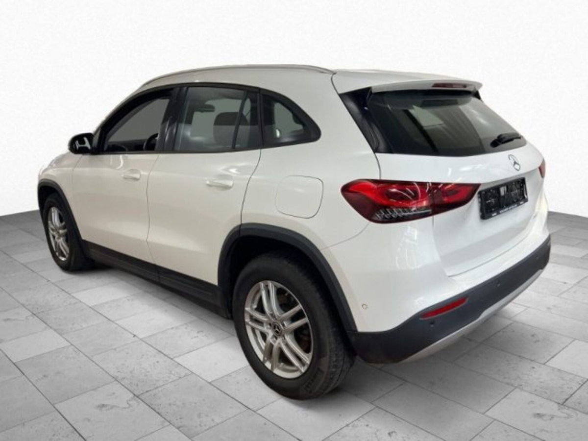 Mercedes-Benz GLA SUV 180 d Business Extra auto (4)