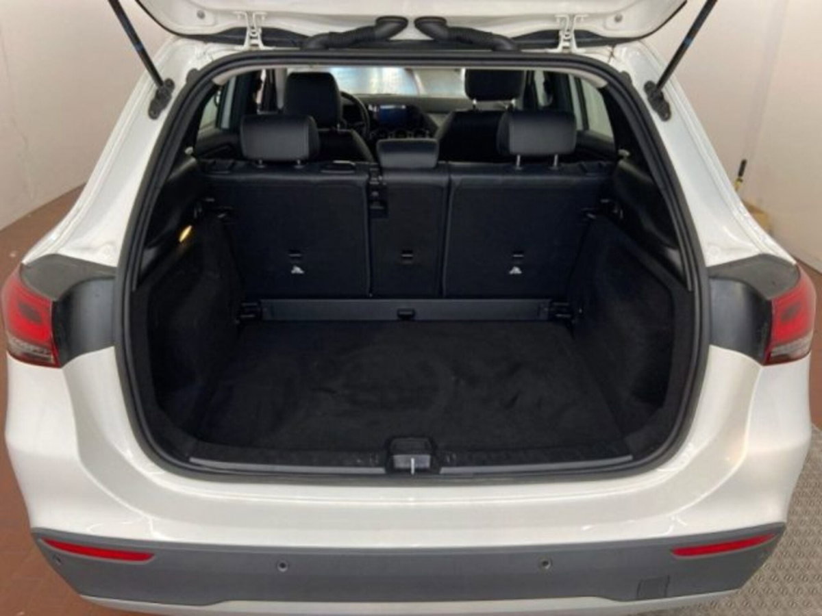 Mercedes-Benz GLA SUV 180 d Business Extra auto (8)