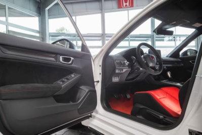 Honda Civic 2.0 Type R (9)