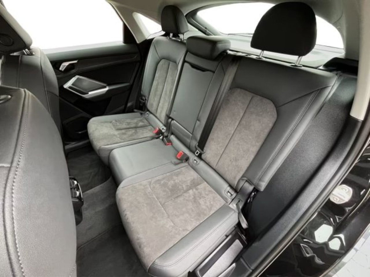Audi Q3 Sportback 40 TDI S tronic quattro edition (14)