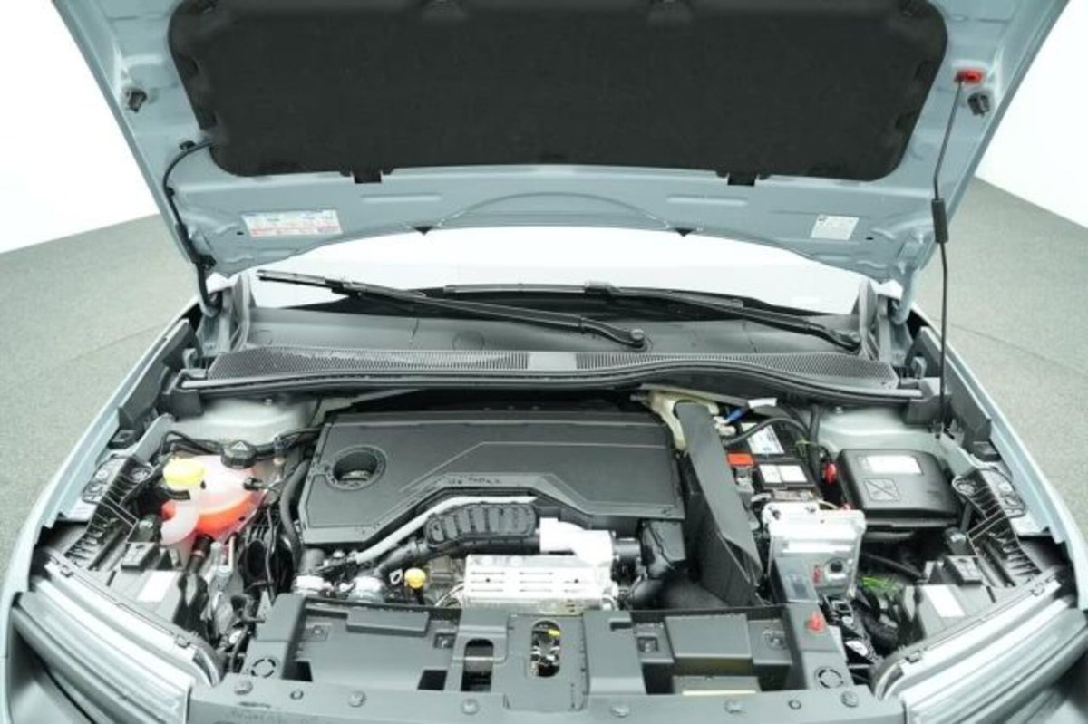 Jeep Avenger 1.2 turbo e-hybrid mhev Overland 4xe 145cv edct6 (10)