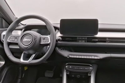 Jeep Avenger 1.2 turbo e-hybrid mhev Overland 4xe 145cv edct6 (7)