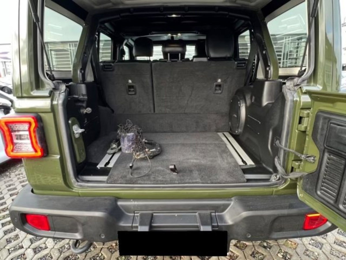 Jeep Wrangler Unlimited 2.0 PHEV ATX 4xe 80th Anniversary (19)