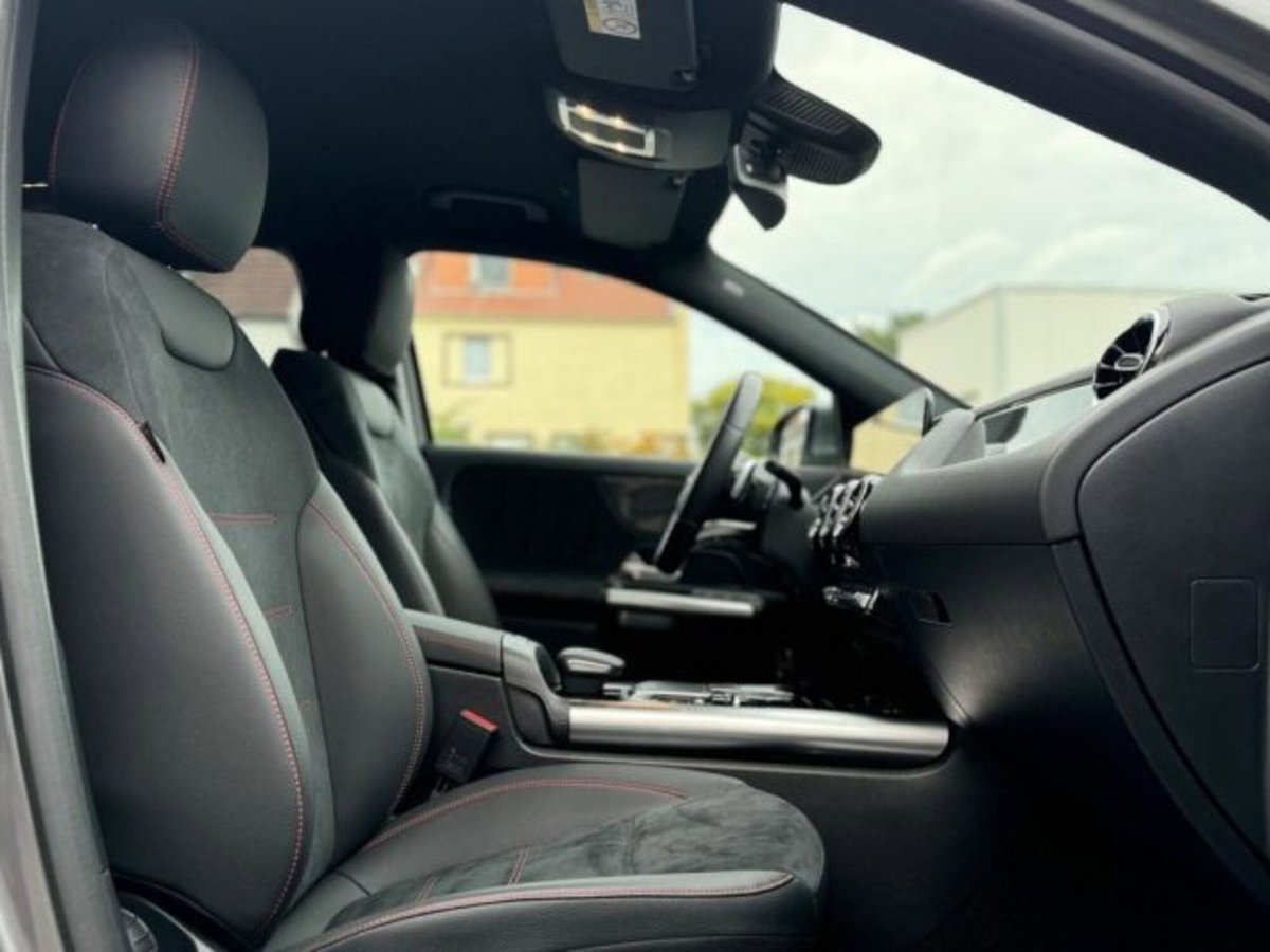 Mercedes-Benz GLA SUV 200 d AMG Line Premium Plus 4matic auto (17)