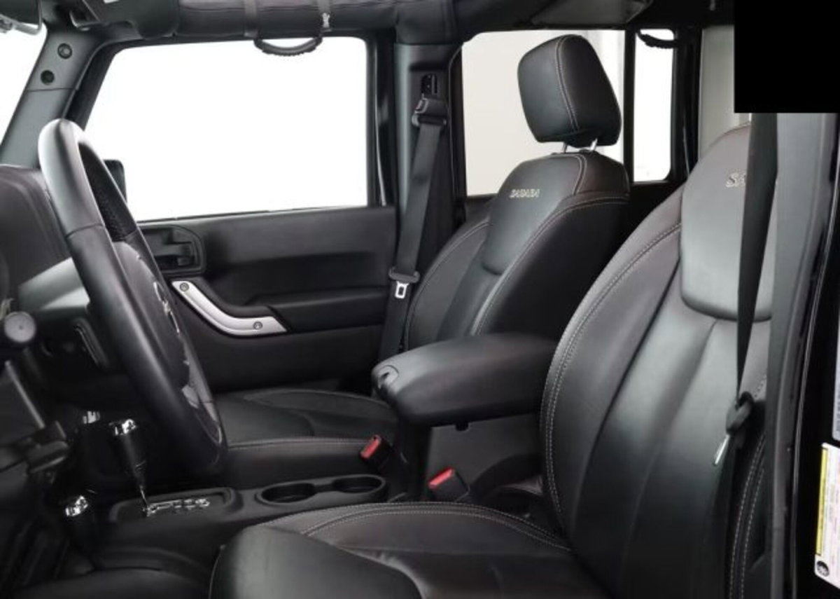 Jeep Wrangler Unlimited 3.6 V6 Sahara Auto (10)