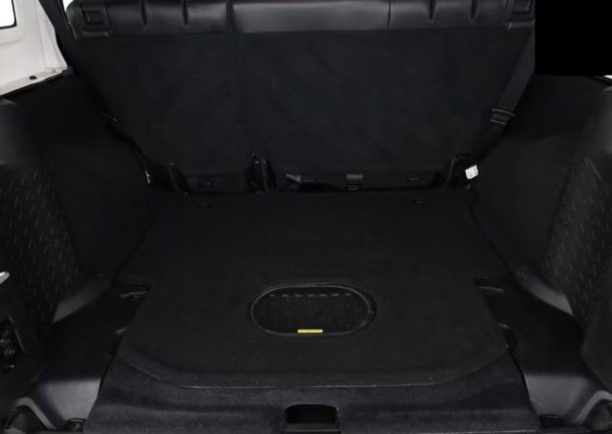 Jeep Wrangler Unlimited 3.6 V6 Sahara Auto (12)