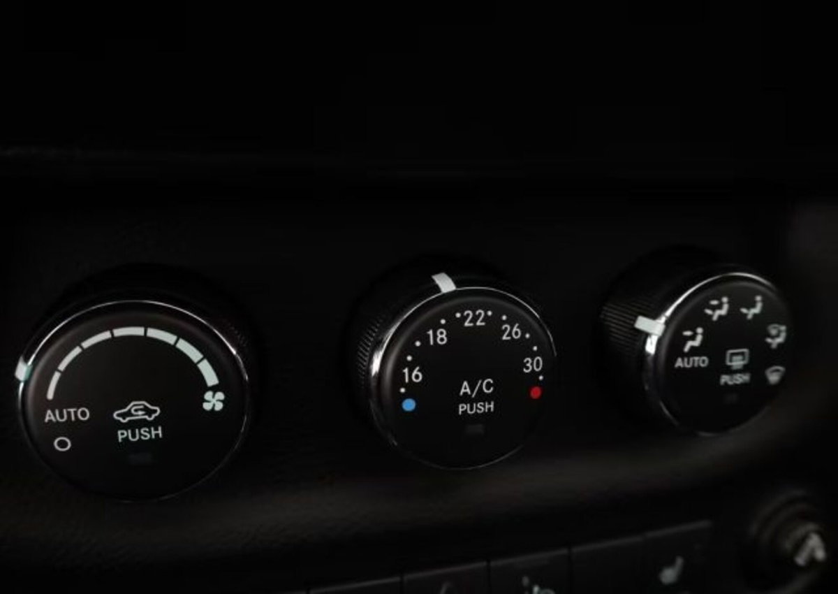 Jeep Wrangler Unlimited 3.6 V6 Sahara Auto (20)