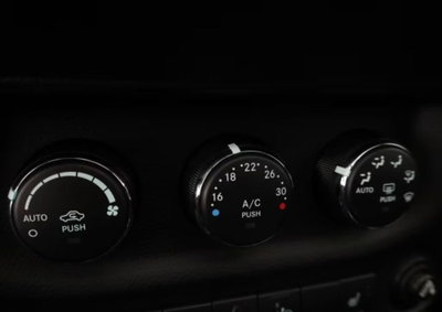 Jeep Wrangler Unlimited 3.6 V6 Sahara Auto (20)