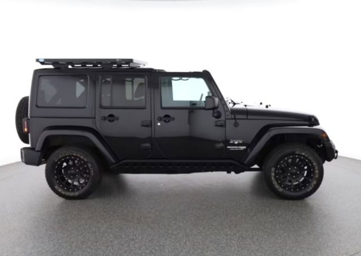 Jeep Wrangler Unlimited 3.6 V6 Sahara Auto (6)