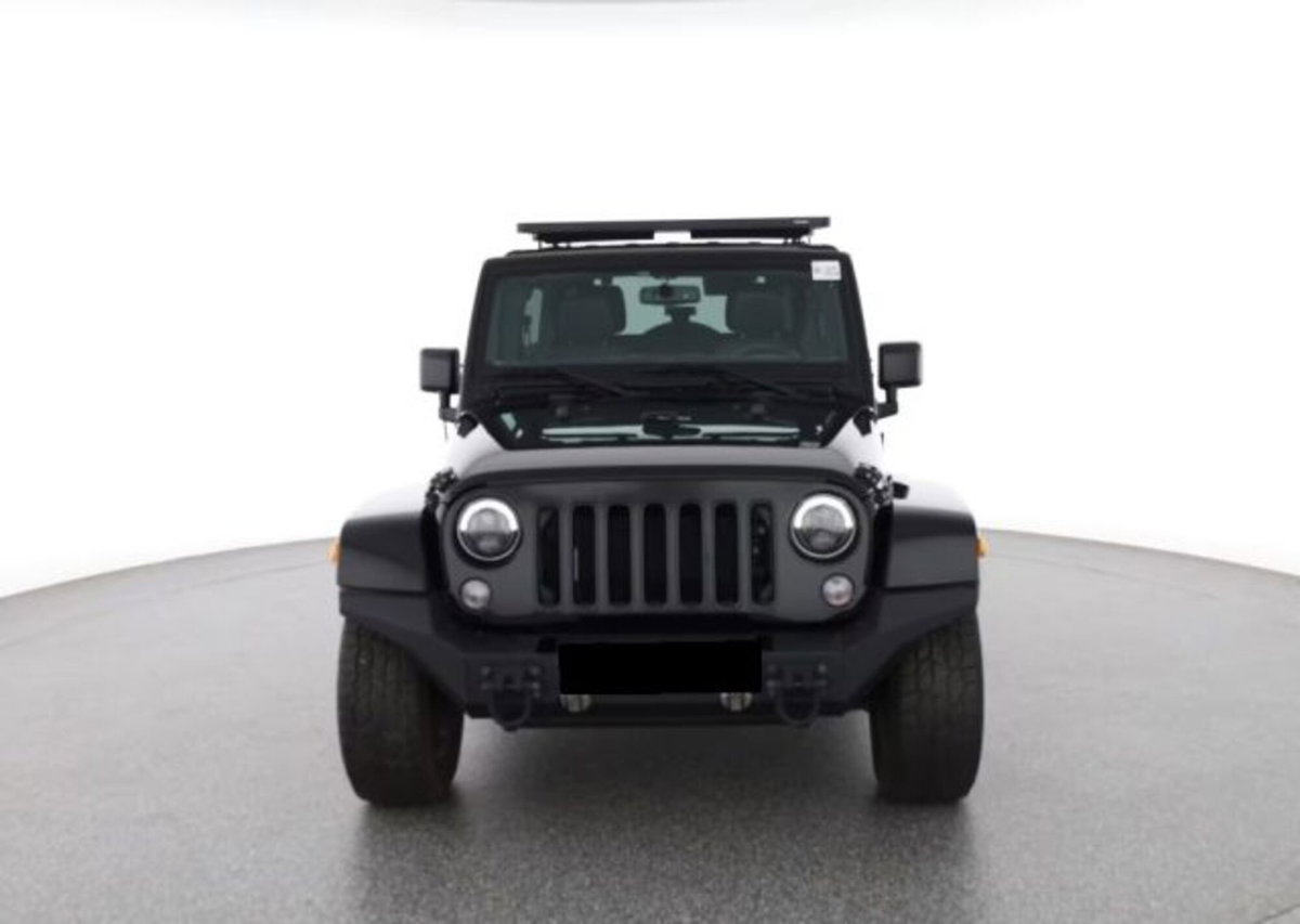 Jeep Wrangler Unlimited 3.6 V6 Sahara Auto (8)
