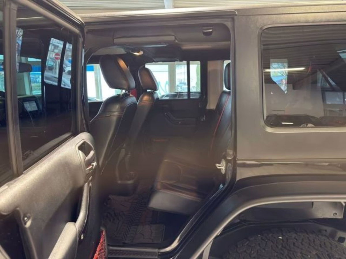 Jeep Wrangler Unlimited 3.6 V6 Sahara Auto (10)