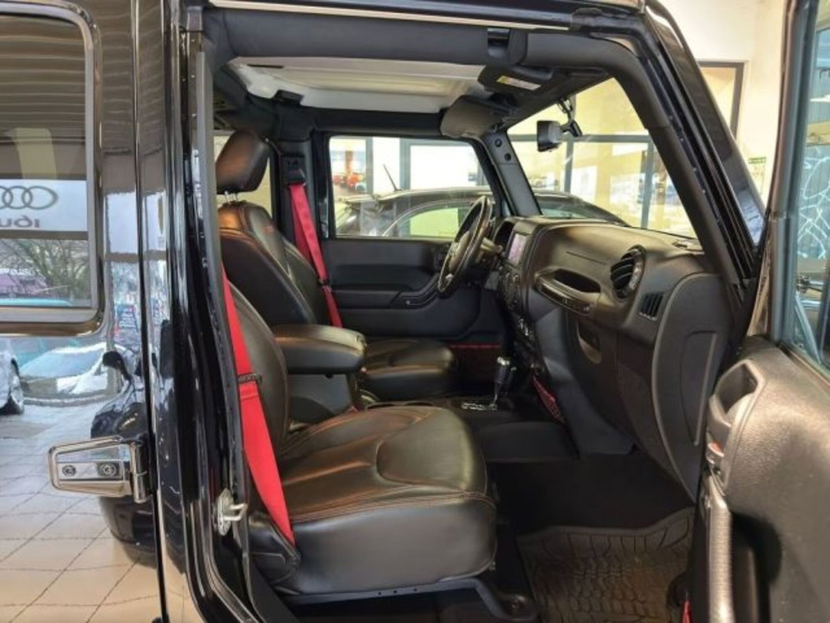 Jeep Wrangler Unlimited 3.6 V6 Sahara Auto (13)
