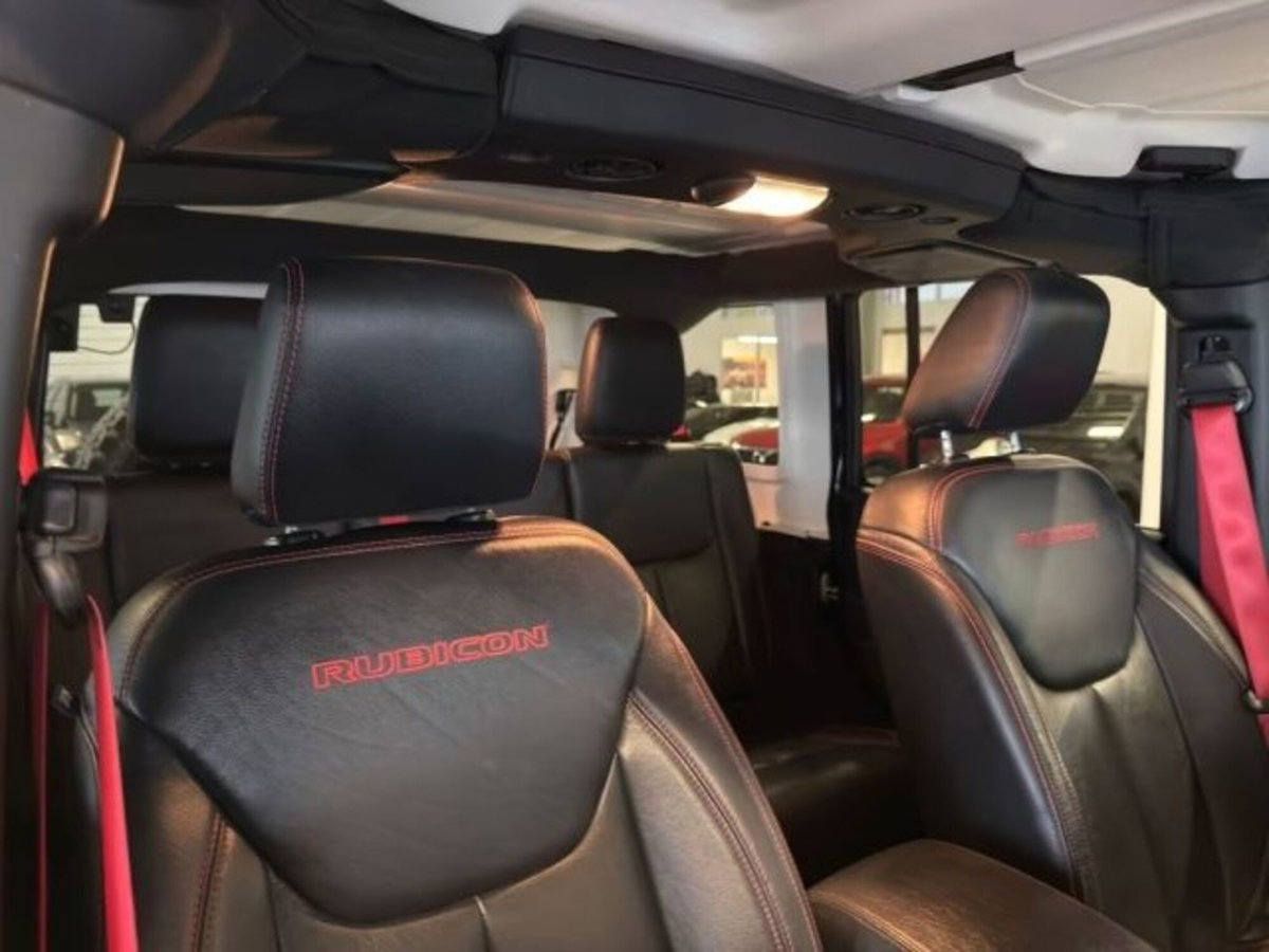 Jeep Wrangler Unlimited 3.6 V6 Sahara Auto (15)