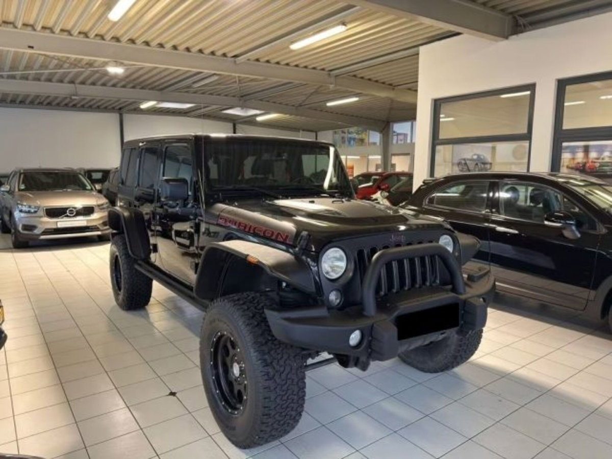 Jeep Wrangler Unlimited 3.6 V6 Sahara Auto (3)