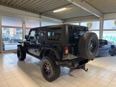 Jeep Wrangler Unlimited 3.6 V6 Sahara Auto (4)