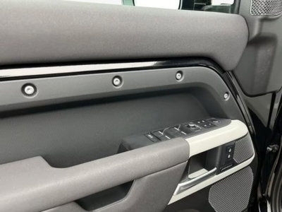 Land Rover Defender 110 3.0d mhev X-Dynamic SE awd 200cv auto 7p.ti (9)