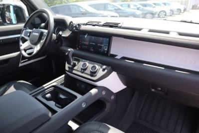 Land Rover Defender 110 3.0d mhev X-Dynamic SE awd 200cv auto 7p.ti (13)
