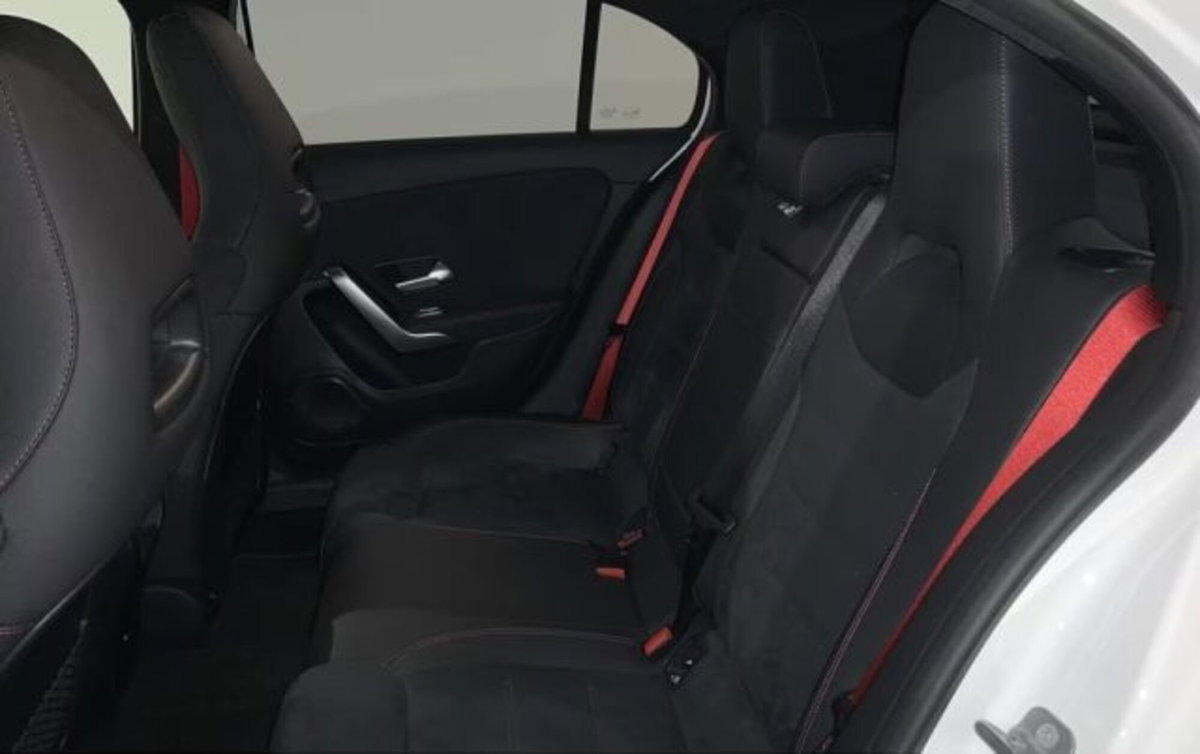 Mercedes-Benz Classe A AMG 35 AMG Line Premium Plus 4matic auto (14)