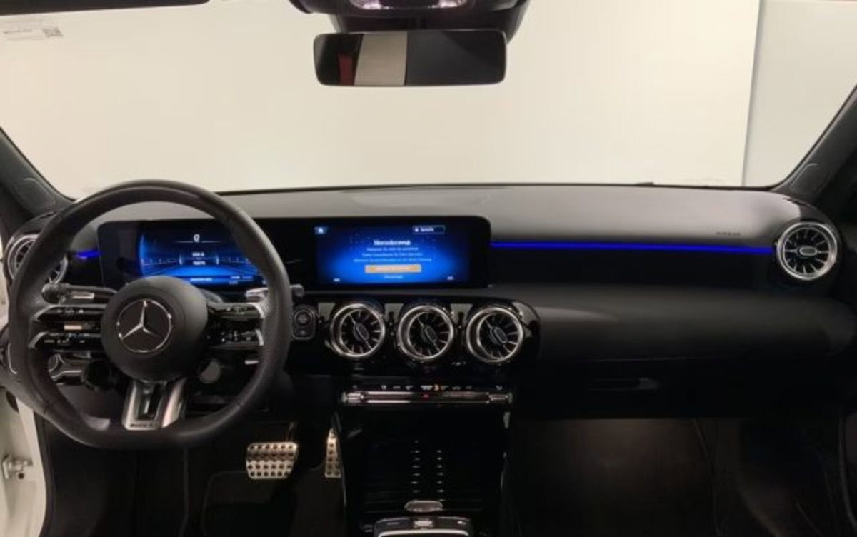Mercedes-Benz Classe A AMG 35 AMG Line Premium Plus 4matic auto (9)