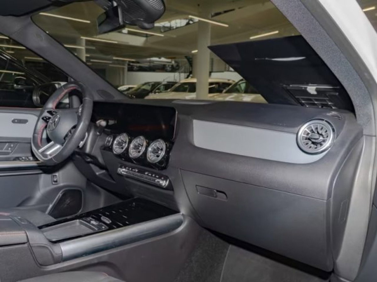 Mercedes-Benz Classe B 200 d Premium (10)