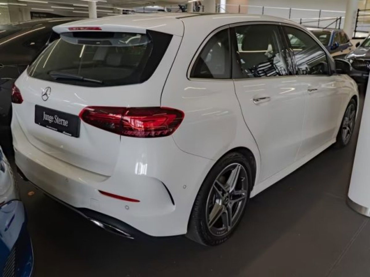 Mercedes-Benz Classe B 200 d Premium (3)