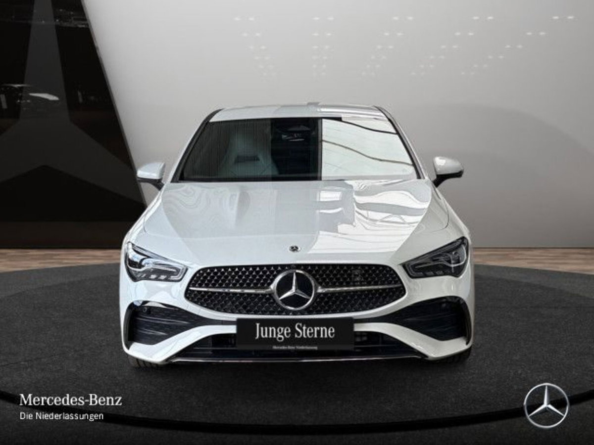 Mercedes-Benz CLA 180 d Premium (2)