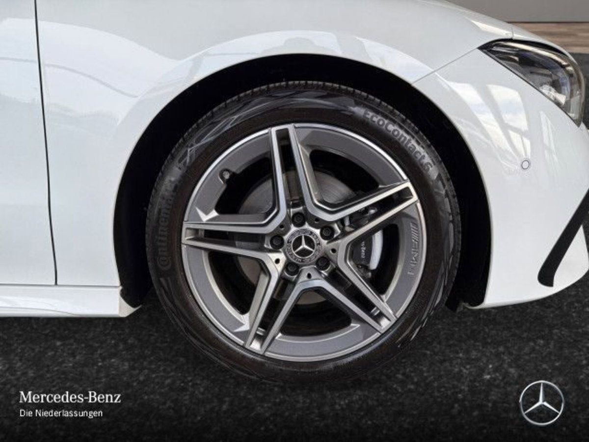 Mercedes-Benz CLA 180 d Premium (4)