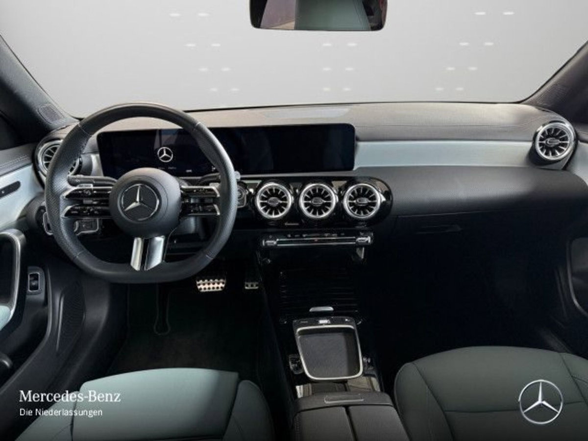 Mercedes-Benz CLA 180 d Premium (9)